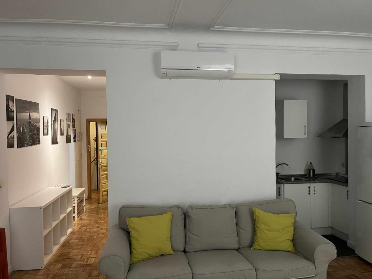Apartamento Confortable En Atocha Apartment Мадрид Екстериор снимка
